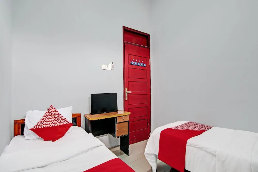 Hotel O Wisma Cendana Syariah Near PASAR FLAMBOYAN