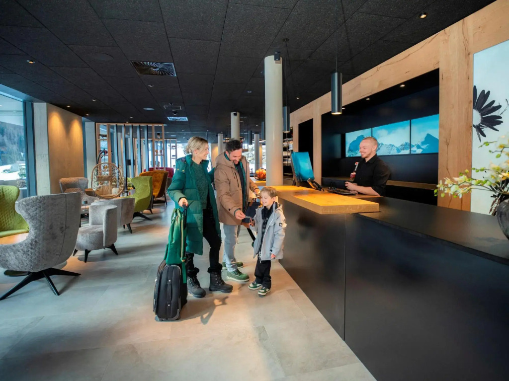All-Suite Resort Paznaun Silvretta Premium Card Ende Juni bis Anfang Oktober inkludiert