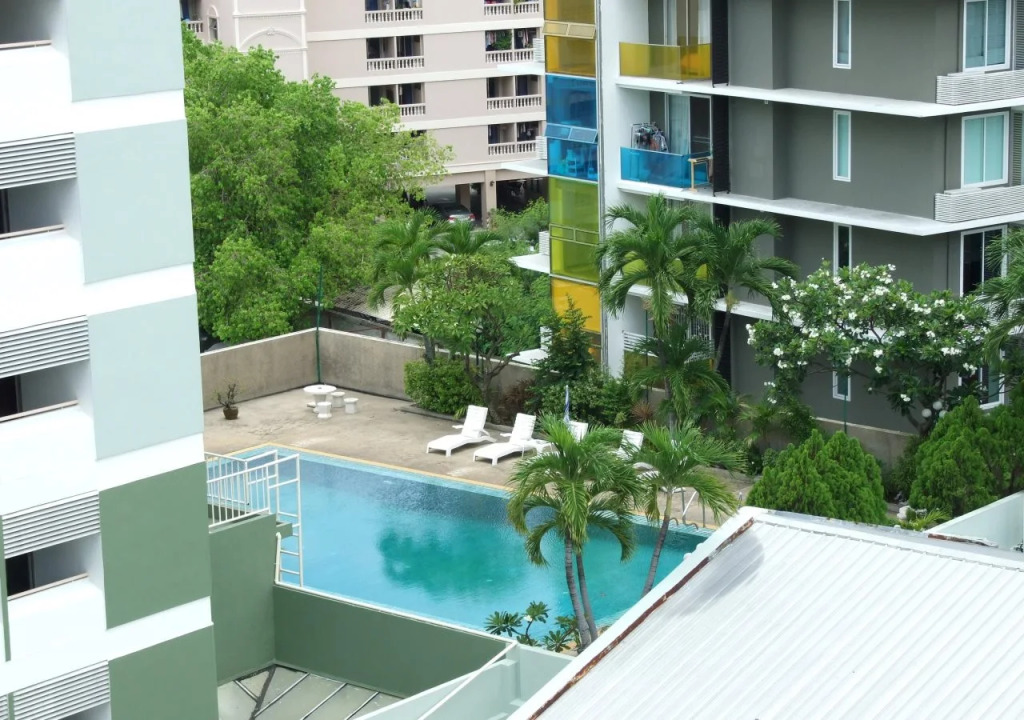 Ratchada City Hotel