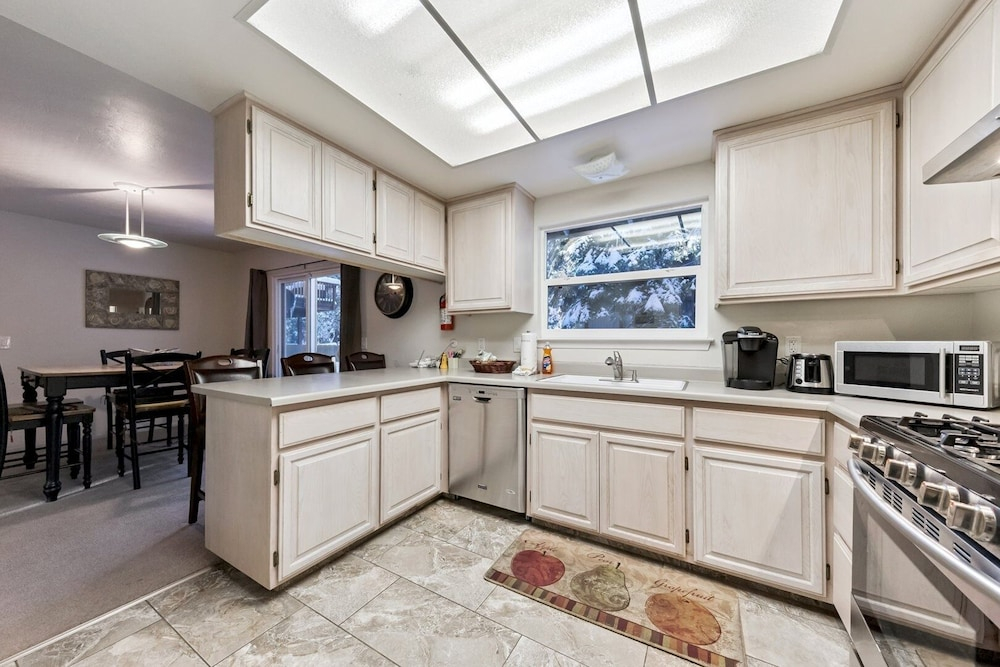 1293 Tata Lane 3 Bedroom Home
