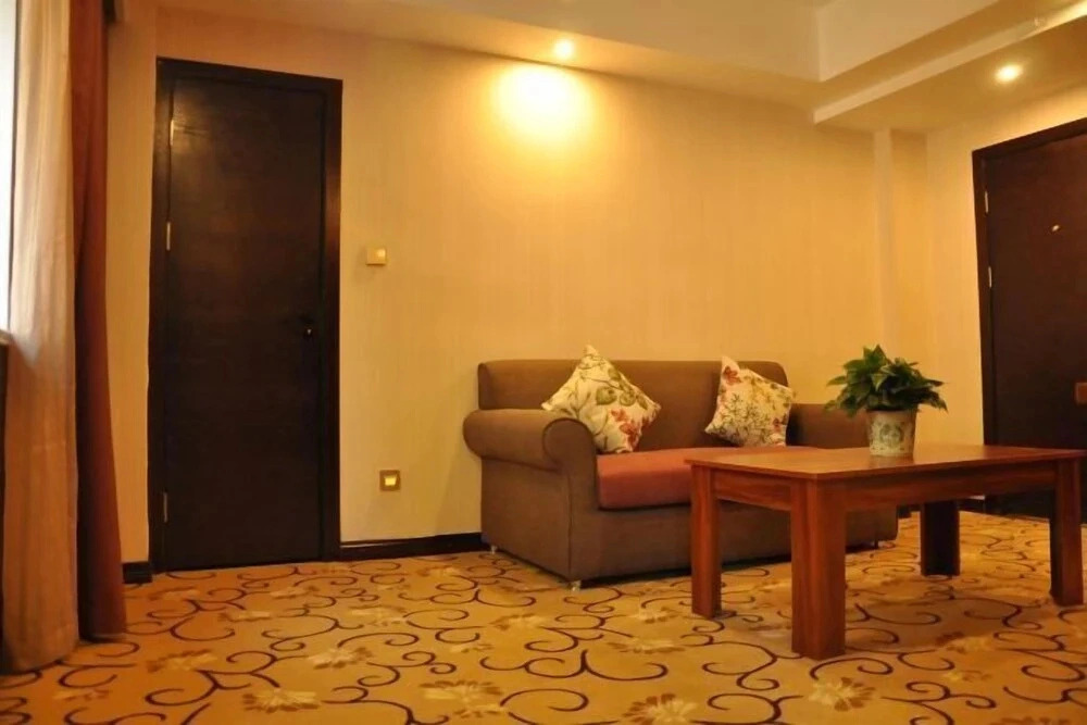 Huajing Shiguang Hotel