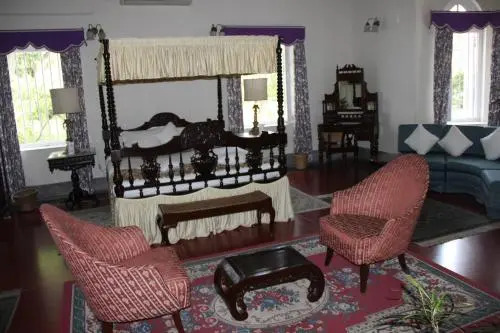Thengal Manor