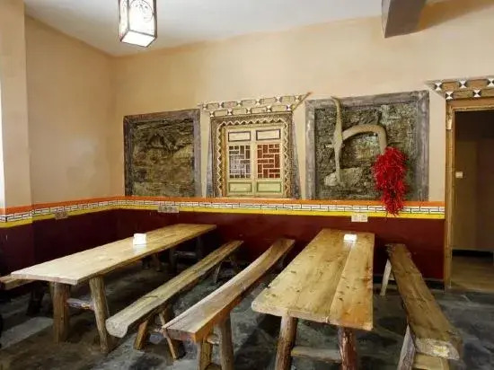 Jiaju Zangzhai Luobu Homestay