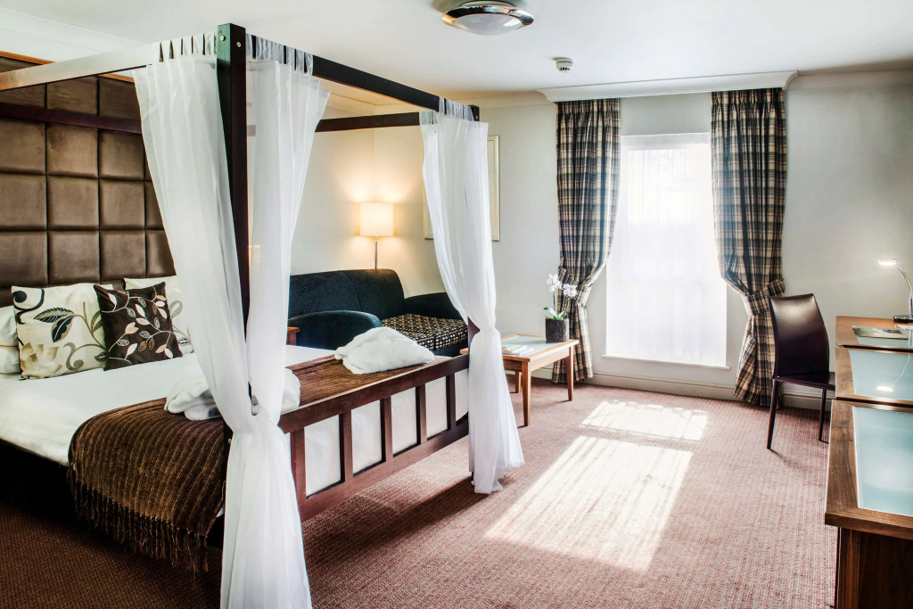 De Vere Cranage Estate