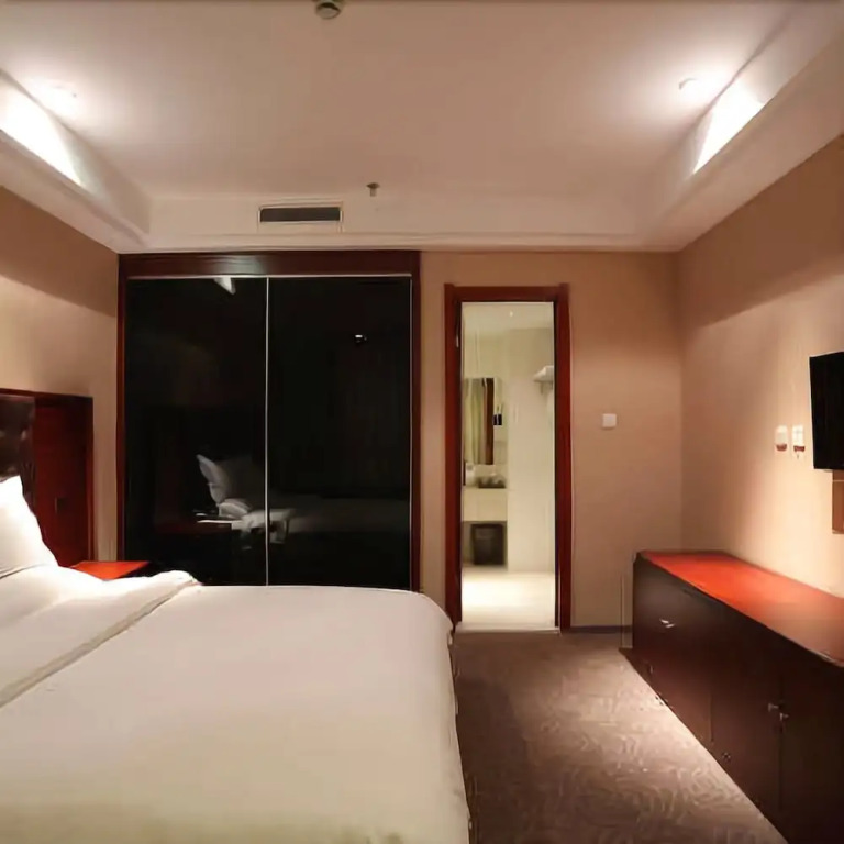 Starway Hotel