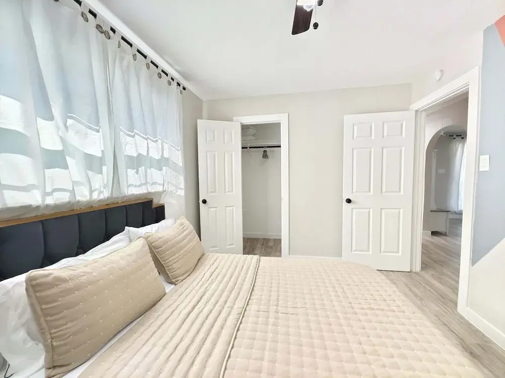 Sageview Cottage 4 BDR w/ Pool, Pet Friendly!