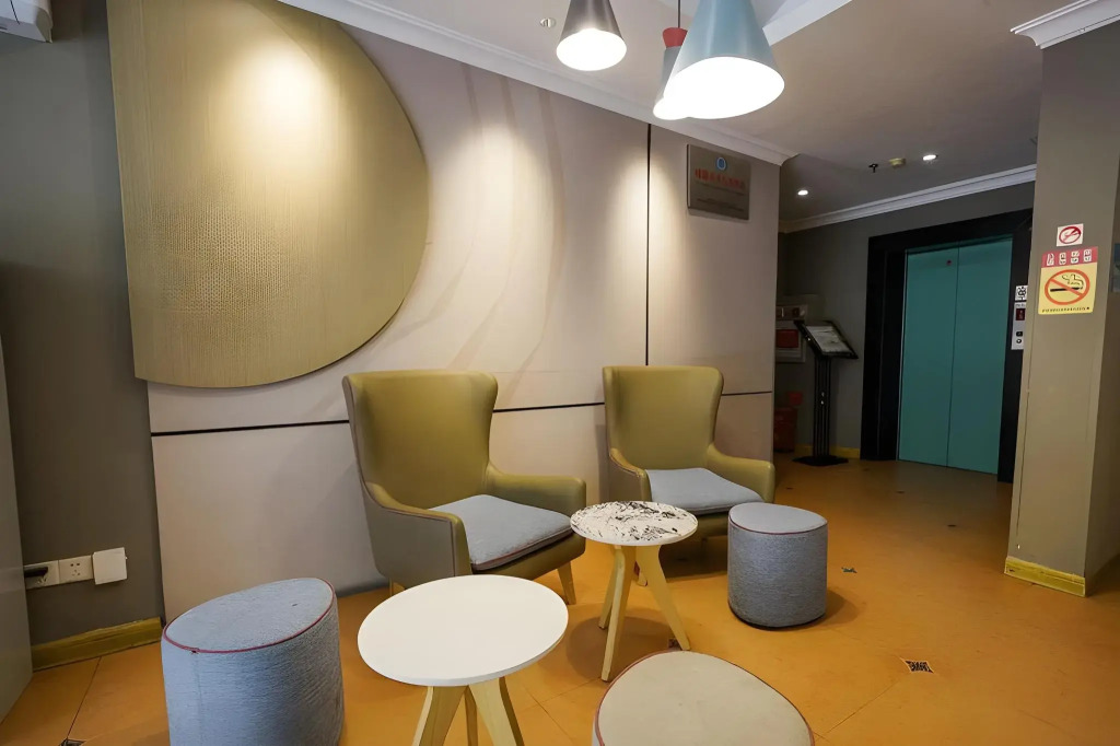 Homeinn Hotel (Zhuhai Gongbei Port Pedestrian Street)