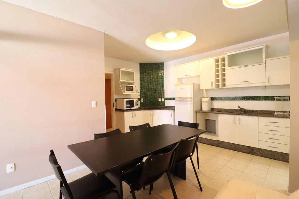 Apto com banheira para banho relaxante - HB67F