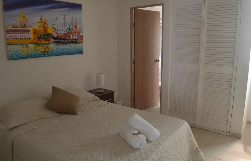 Vacation House by the Beach in Cartagena With Wifi tv and ac