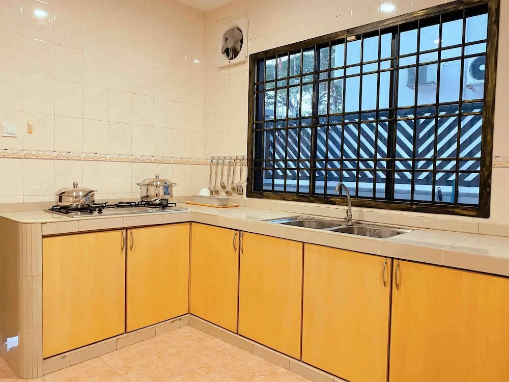 Spacious 4-bedroom House in Tebrau City, Johor Bahru
