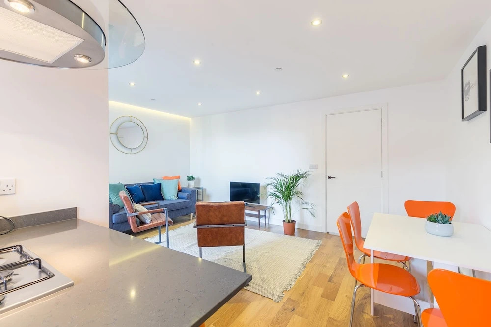 New Stylish 2 Bedroom Flat With Balcony Shoreditch