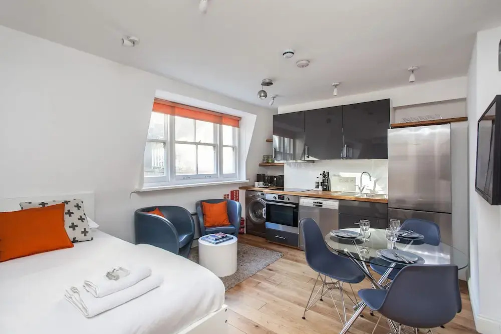 Quality Apartment Shaftersbury Avenue