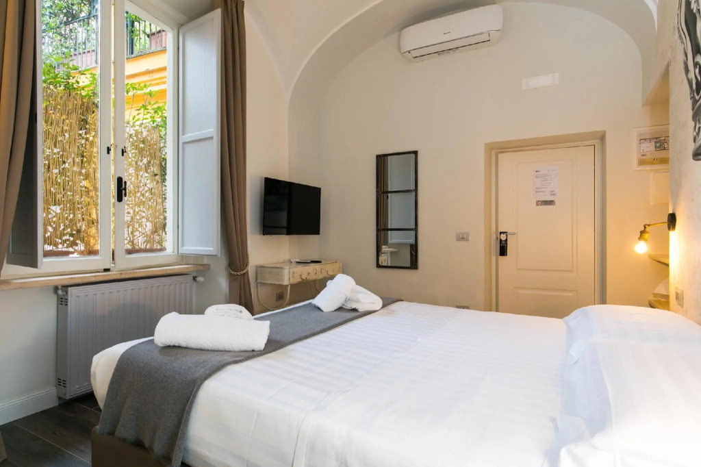 Trevi Contemporary Suite