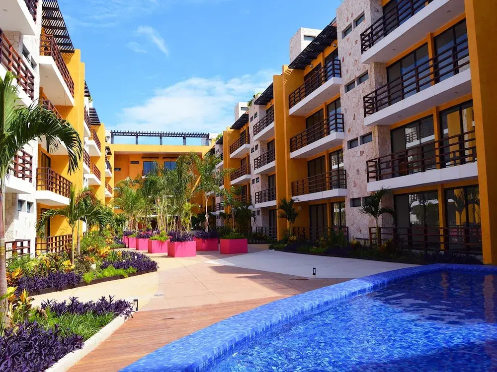 Lunada Apartments