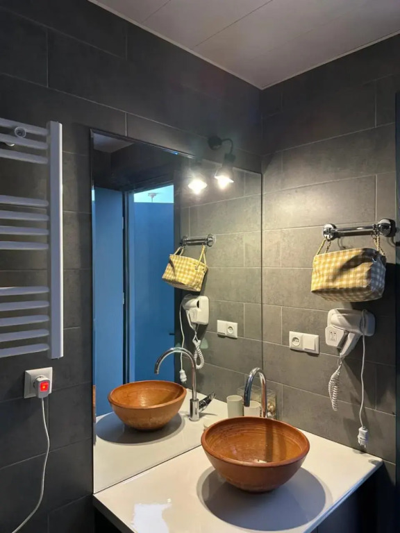 Apart hotel room 412