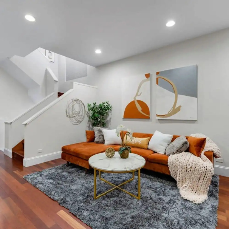 Luxurious 8 Bed Retreat State of the Art Theater