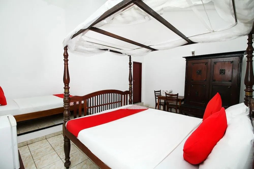 OYO 347 Hotel Empryean