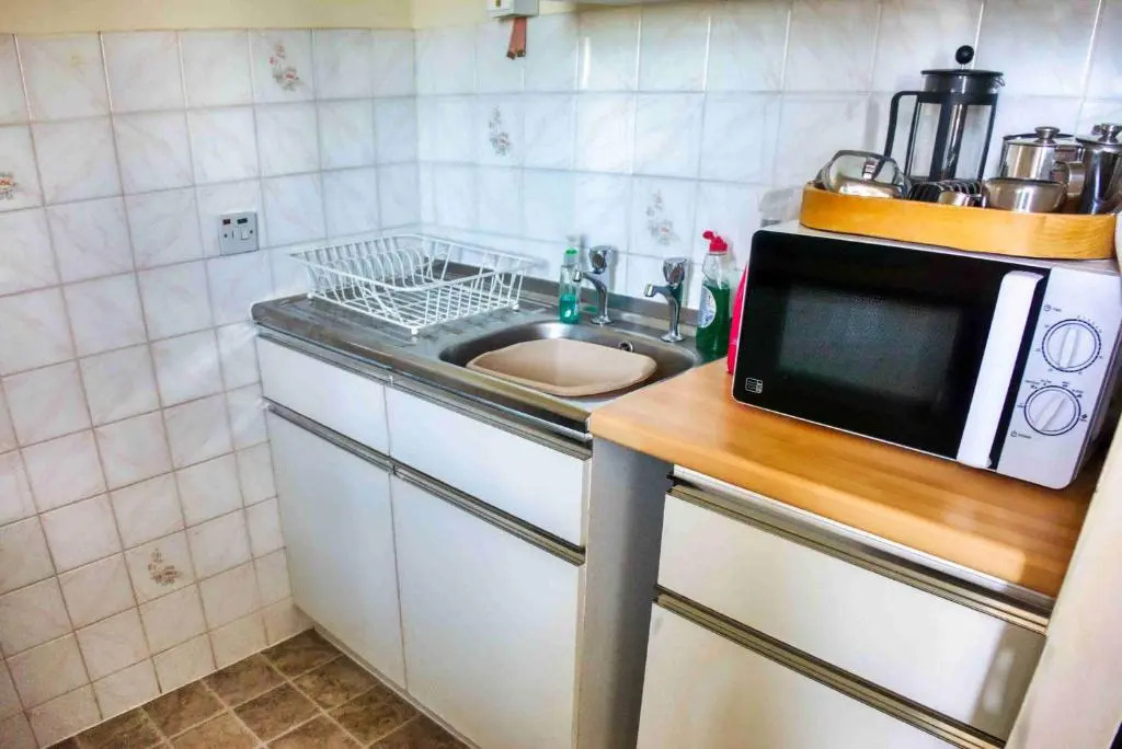 Apartment 1 Large Studio Sea Front- Sea Views- Free Parking