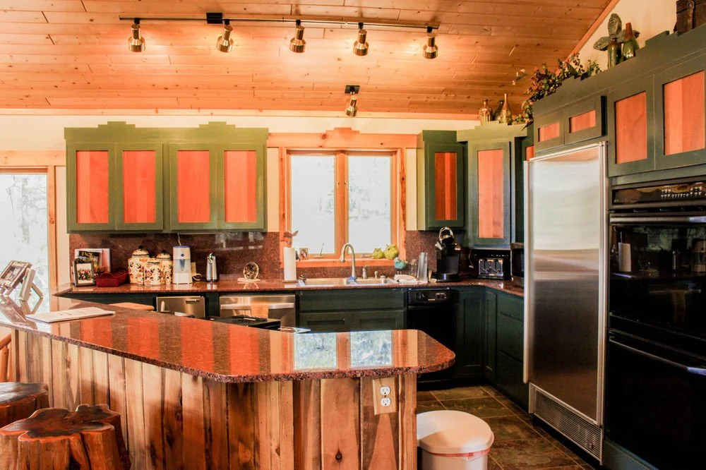 Frontier Lodge