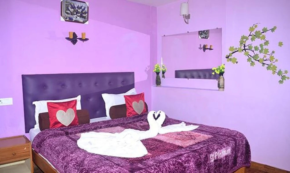 Fabhotel Feel Like International