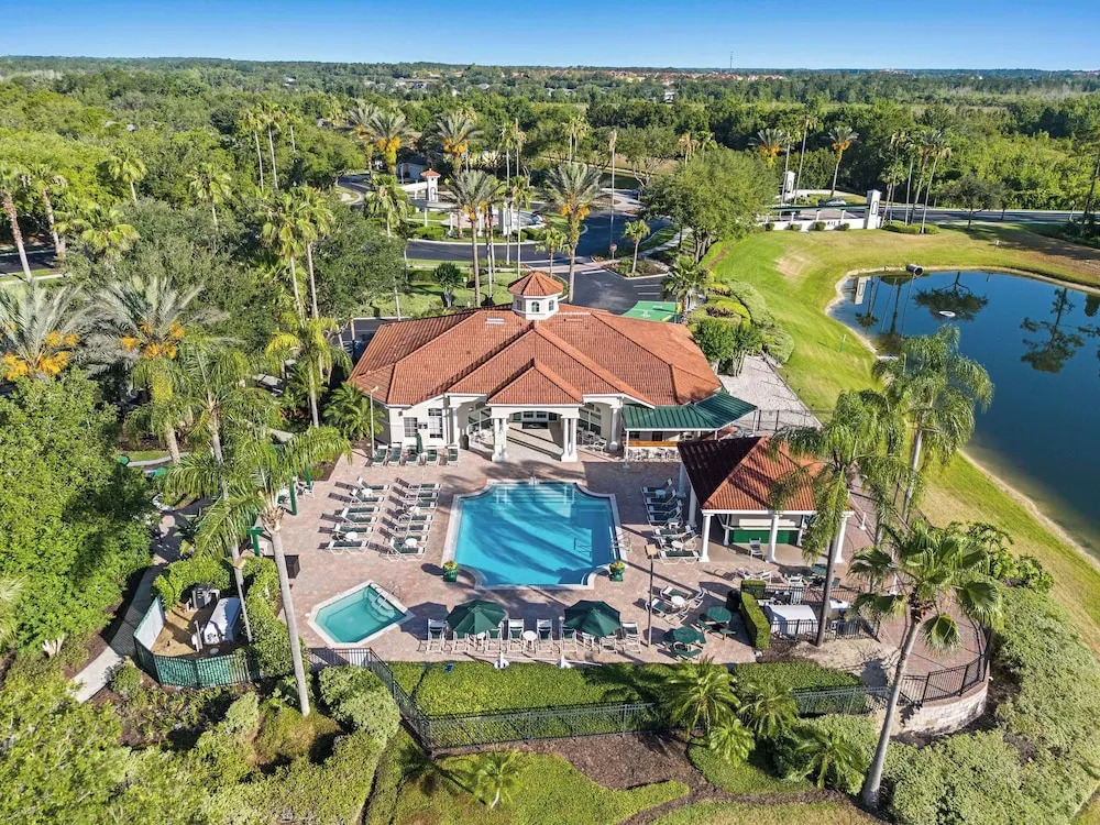 8400 Blue Lagoon Drive