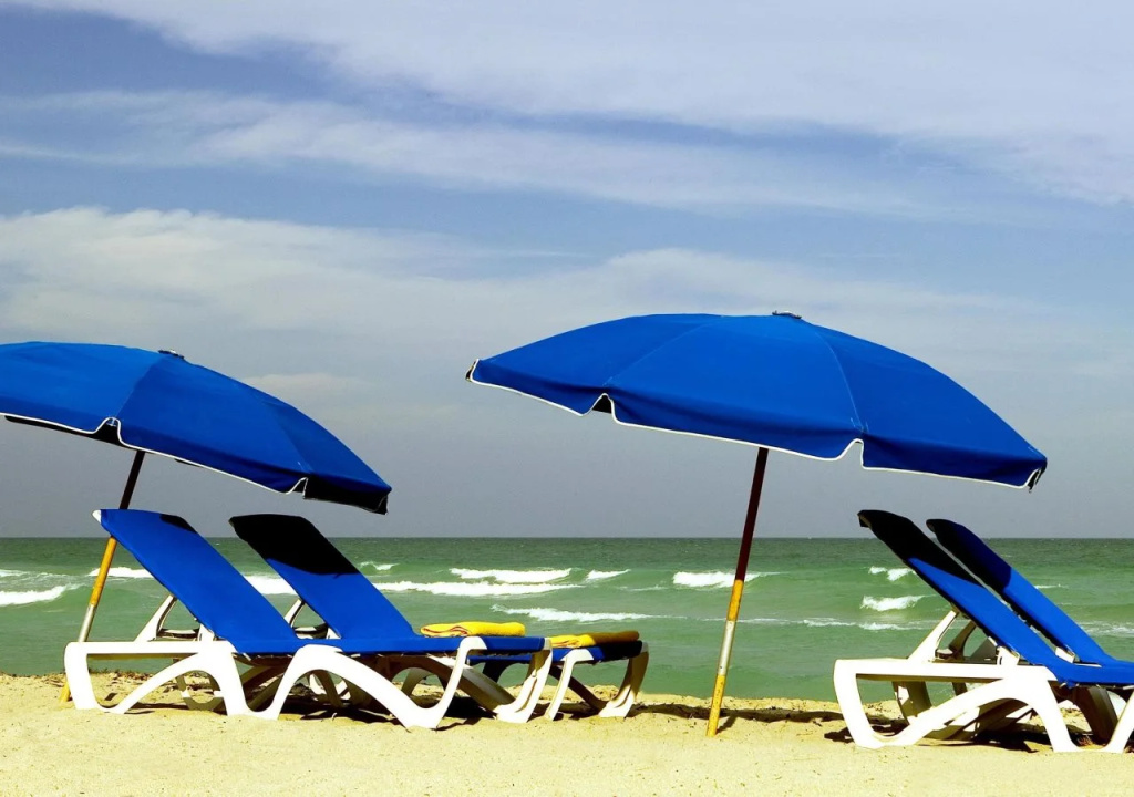 Radisson Resort Miami Beach