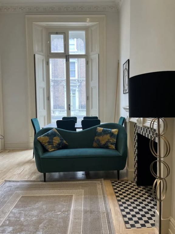 Newly Refurbished - Awesome 3 Bedroom Notting Hill Very Central With a Balcony