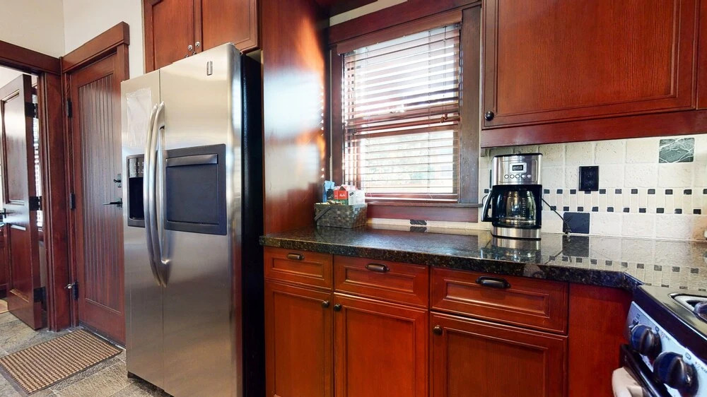 Juniper Crest 7 Private Hot Tub, 2 Car Garage, BBQ, Walk to the Lifts and Mountain Views by RedAwning
