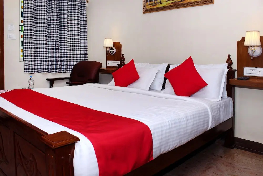 OYO 16541 Majestic Residency