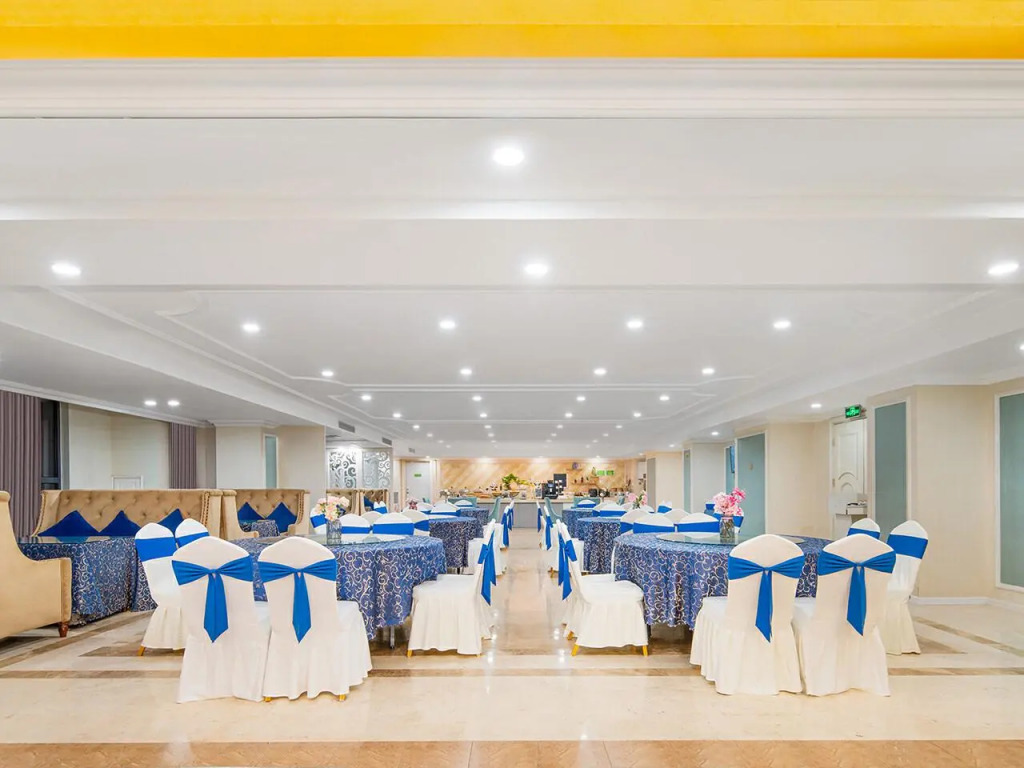 Vienna International Hotel (Chengdu West Railway Station Qingyang Wanda)