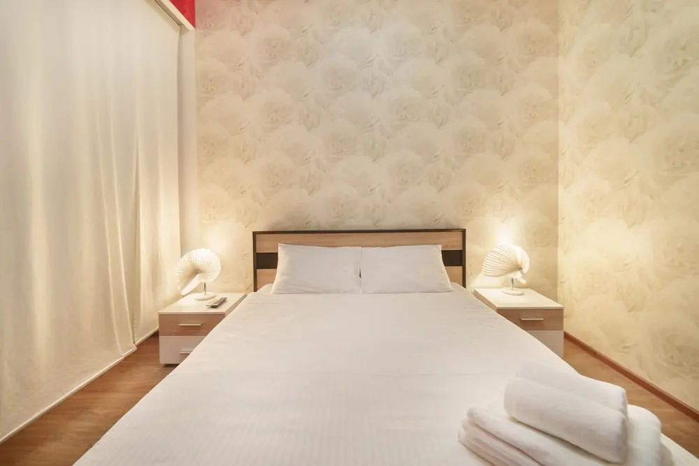 LeonRooms Onilovoy 18-1