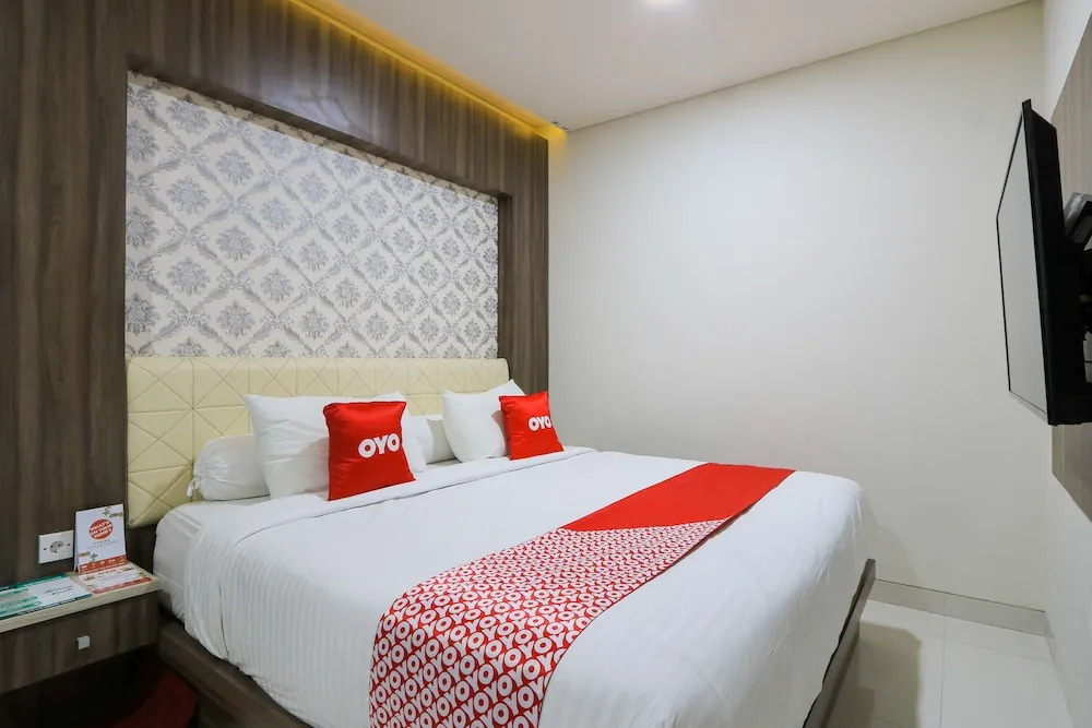Albanis Family Residence by OYO Rooms