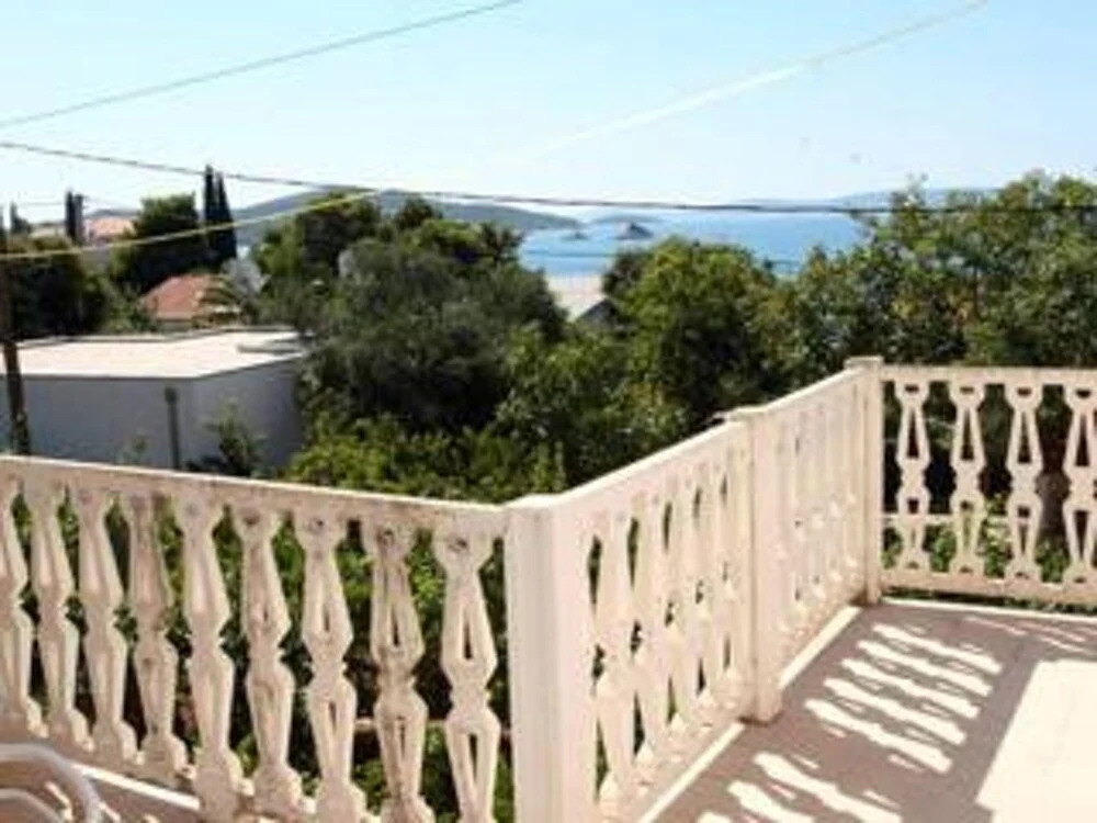Apartment With 3 Bedrooms in Seget Vranjica, With Wonderful sea View and Enclosed Garden - 50 m From the Beach