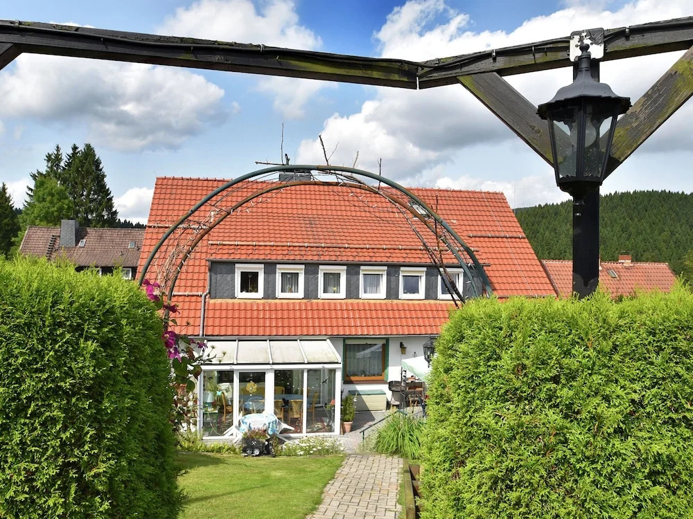 Flat for 10 People With a Large Conservatory at the Edge of the Forest in the Harz Region