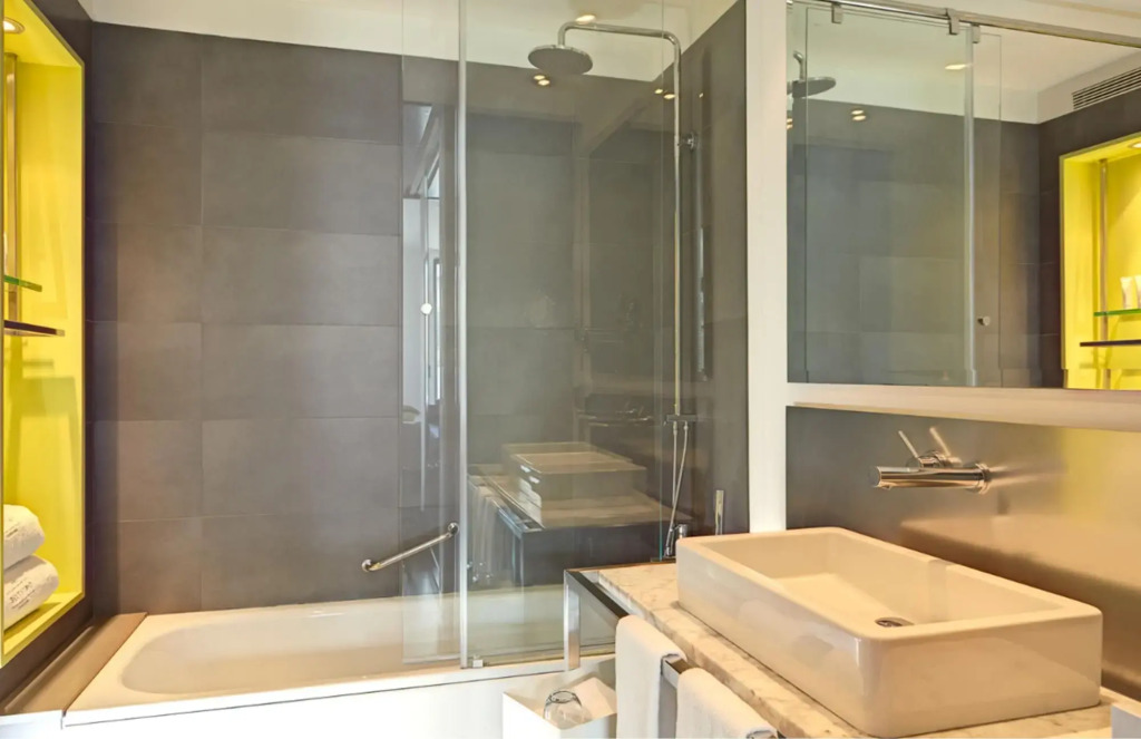 Sixtytwo Hotel