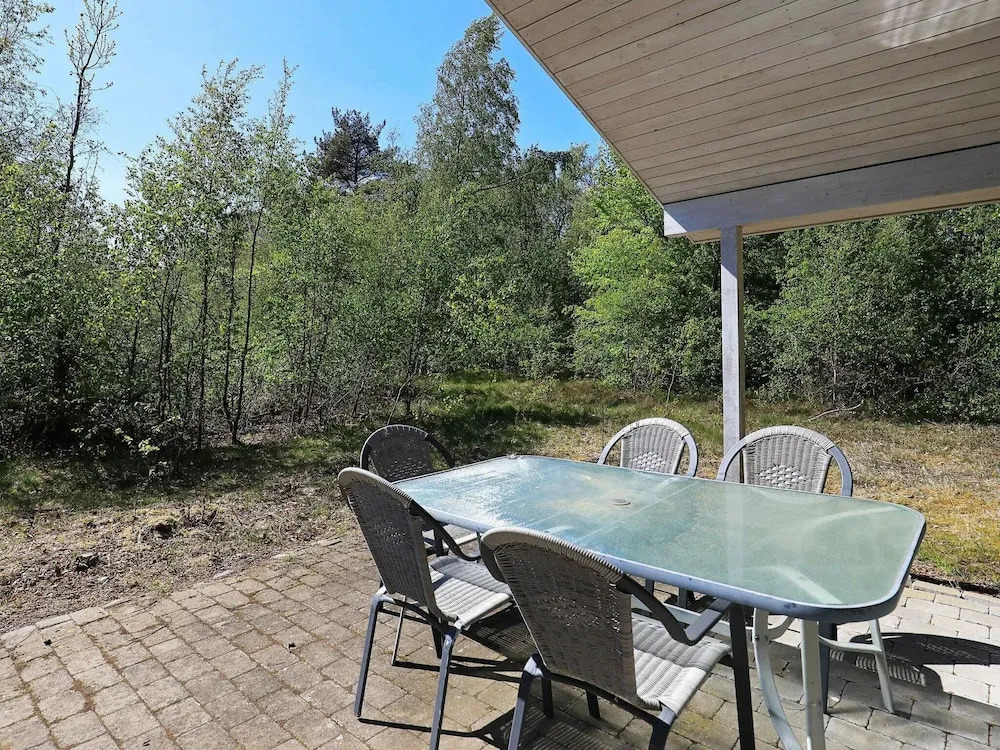 Serene Holiday Home in Saeby With Whirlpool