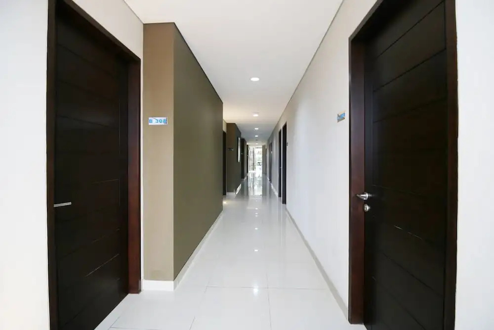 Airy Fatmawati Abdul Majid Raya 12 Jakarta
