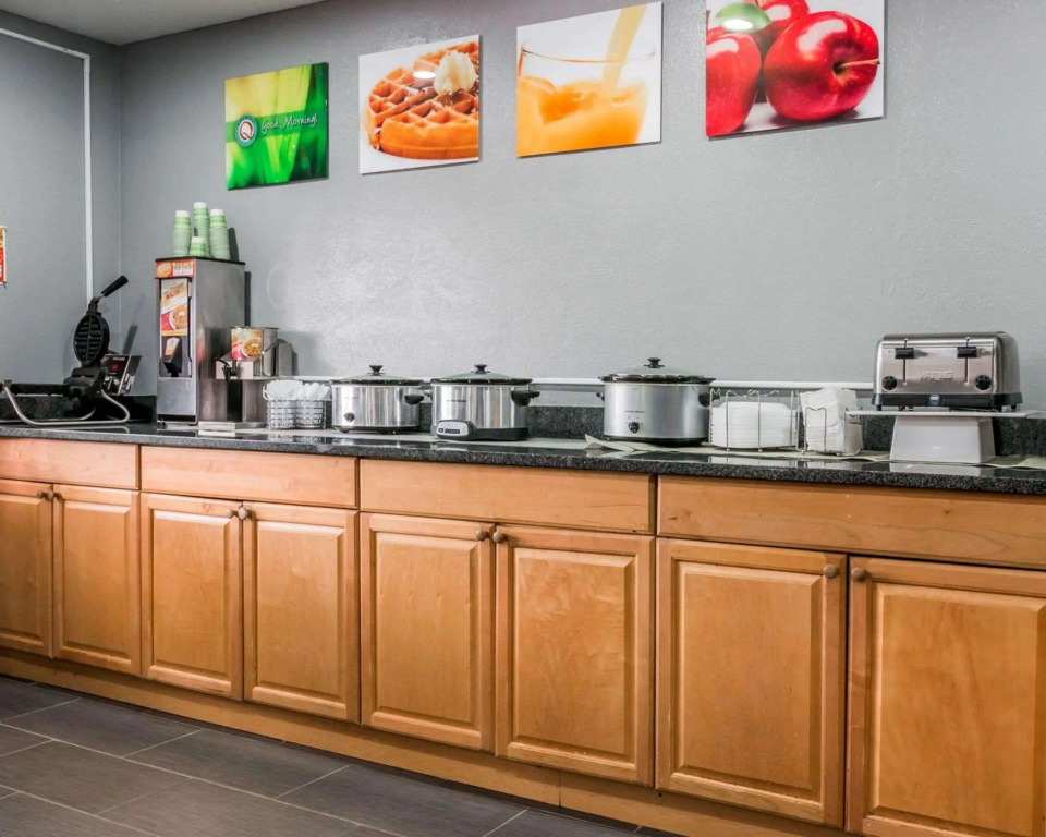 Quality Inn Grand Rapids North