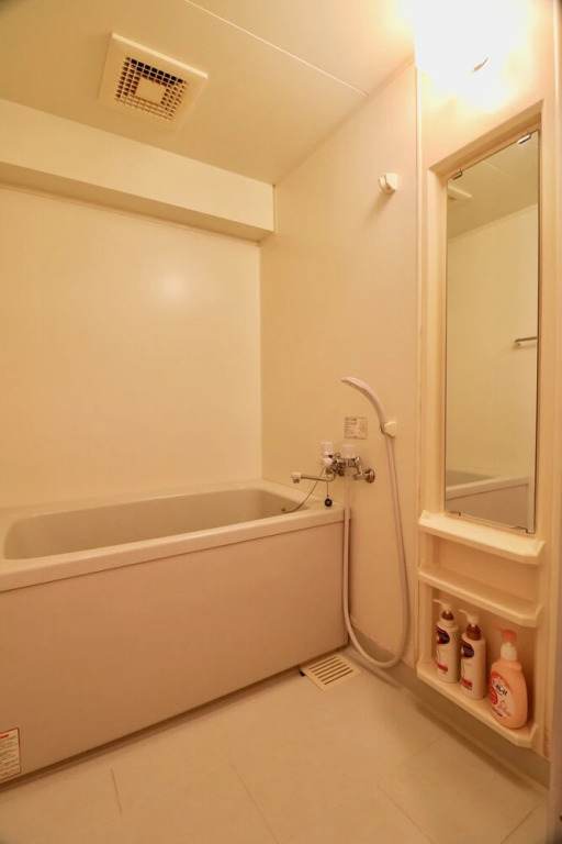 Sepia yamanote room401