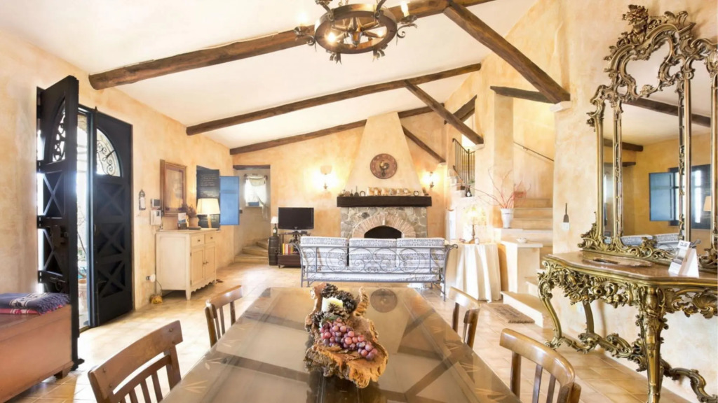Villa with private pool beside the beaches of Tyrrhenian sea-Villa dei Feaci