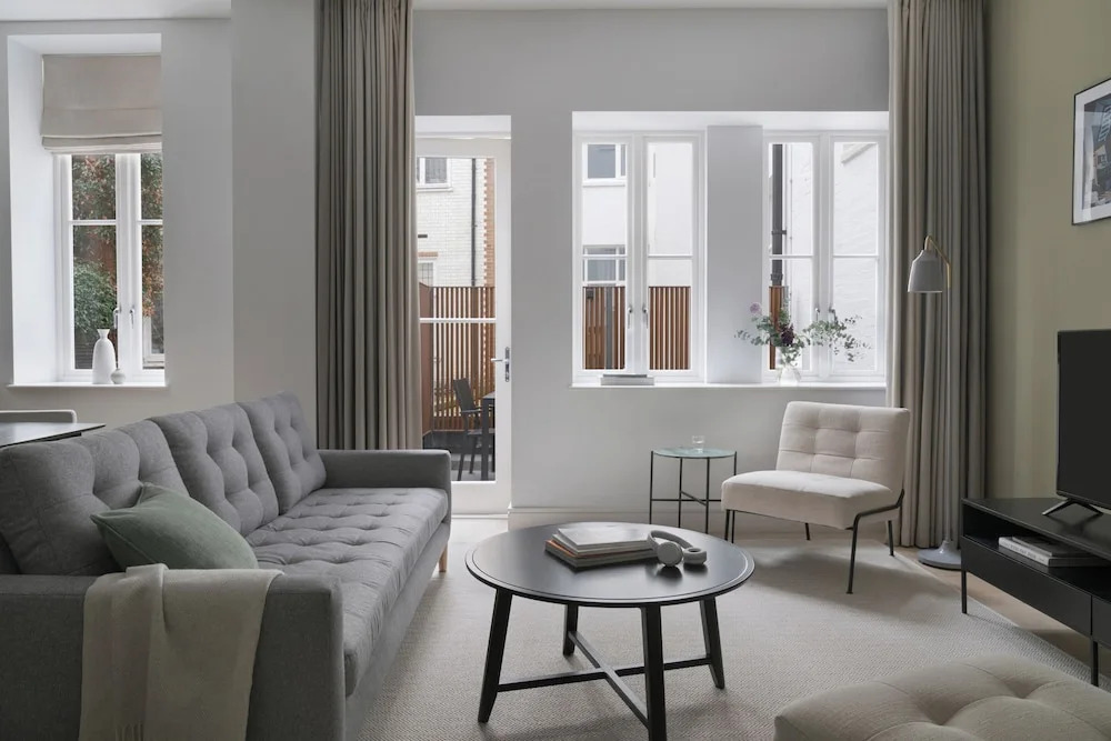 Beautiful Westminster Suites by Sonder
