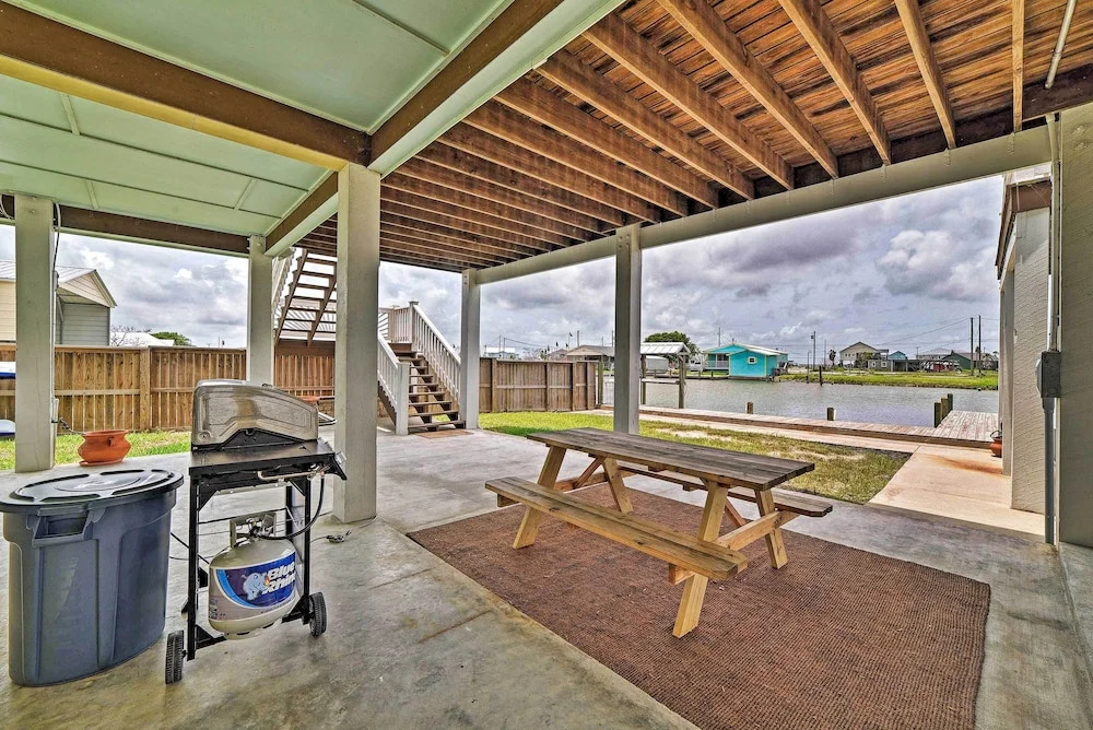 Waterfront Rockport Home w/ Deck & Boat Ramp!