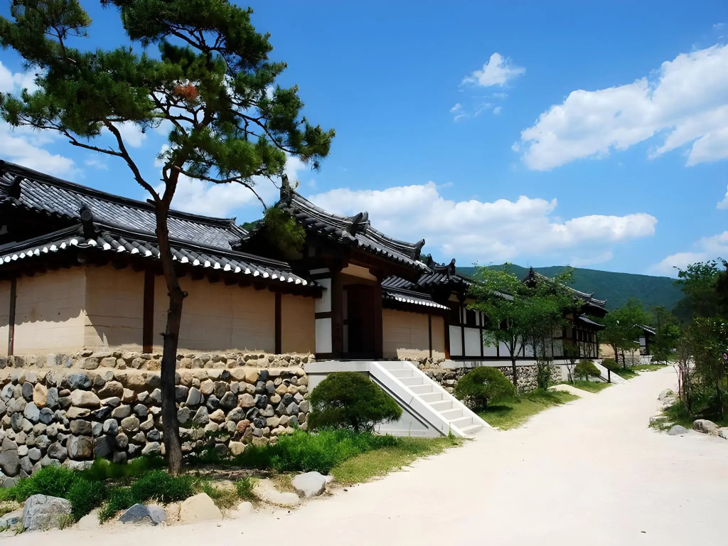 Gyeongju Ragung Hotel