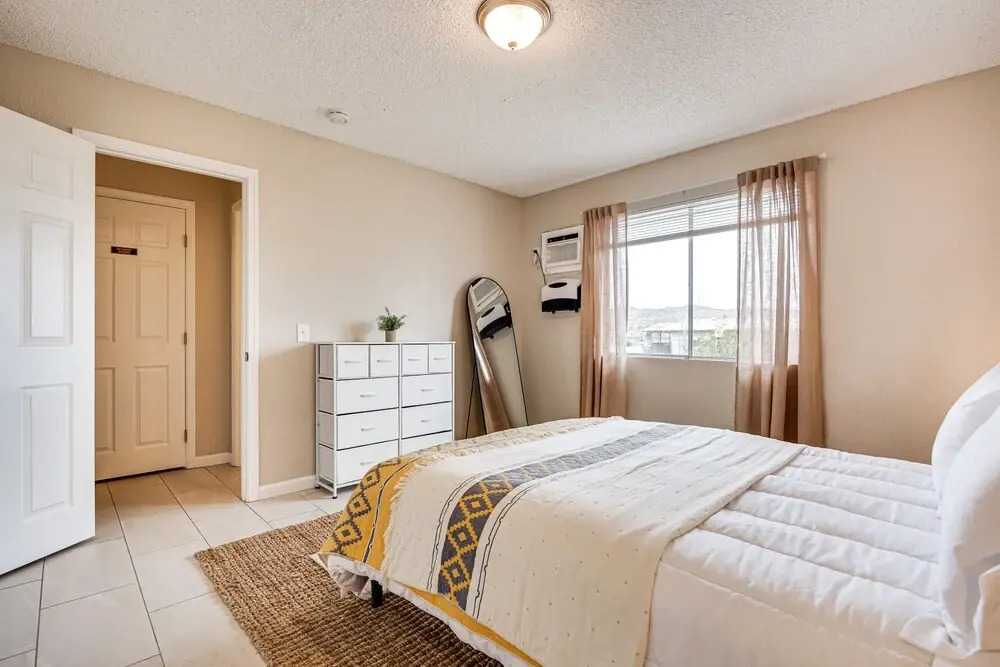 Convenient Joshua Tree Apartment Walk to Town