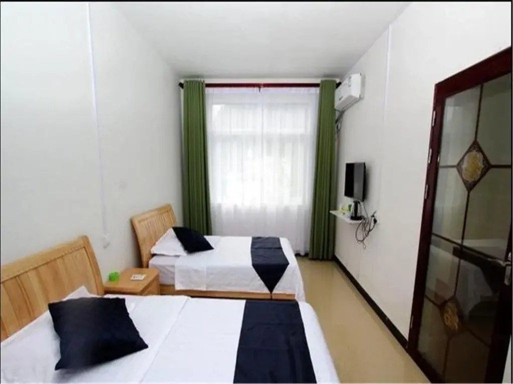 Yangsuo Mumu Sketch Base River Inn