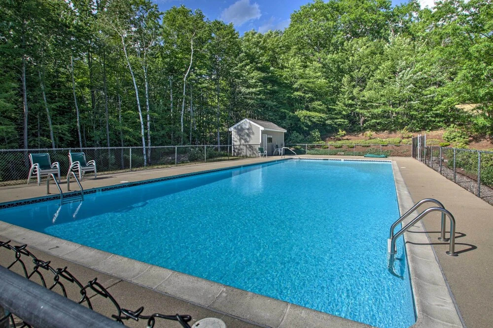Newly Renovated Bartlett Condo w/ Mountain Views!