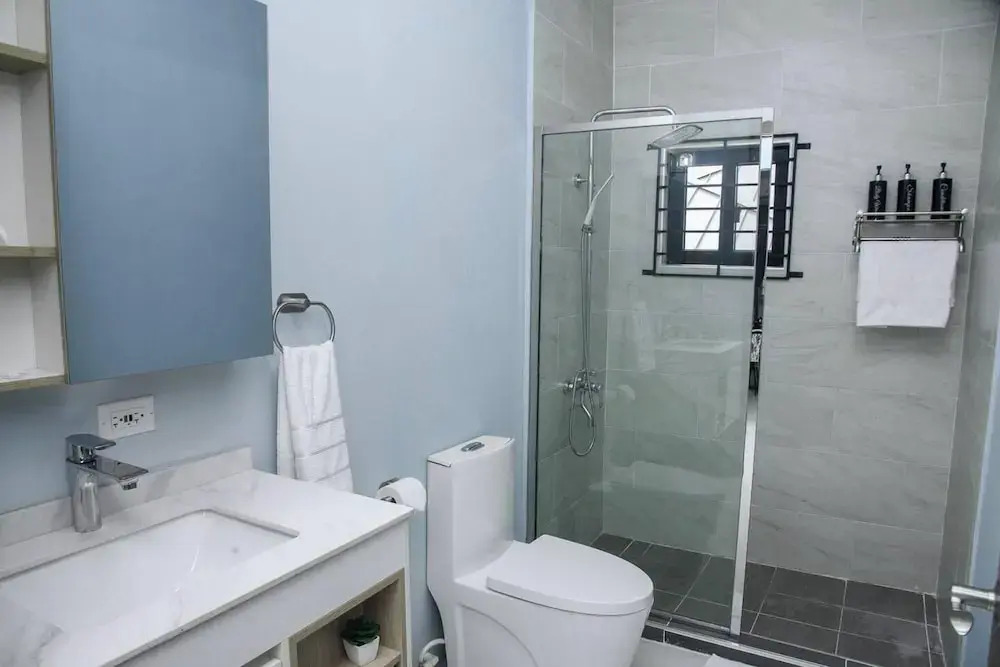Montana Villa-ochorios-sleeps6-aircon-pool-tv-wifi