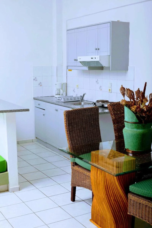 Aquarius Apartments