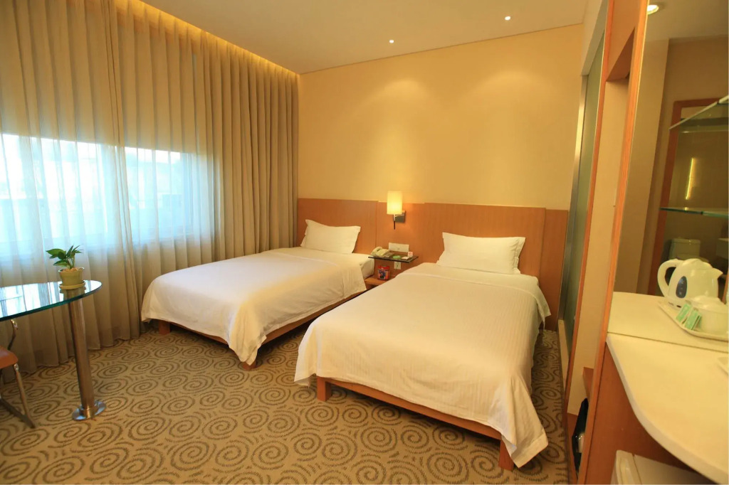Lotel