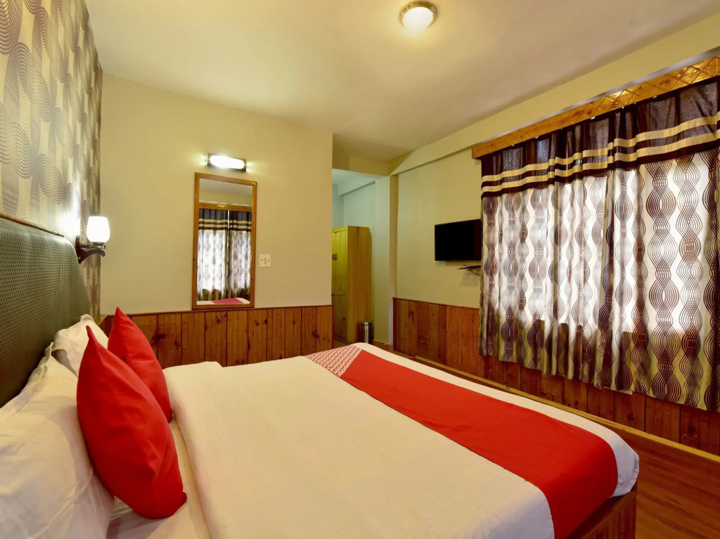 OYO 19786 Hotel Tathya